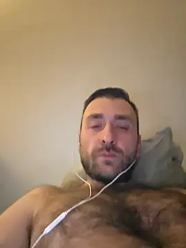 Snapshot of TIGERRR86 chatting on April 2, 2026, 8:15 pm TIGERRR86 online show from April 2, 2026, 8:15 pm