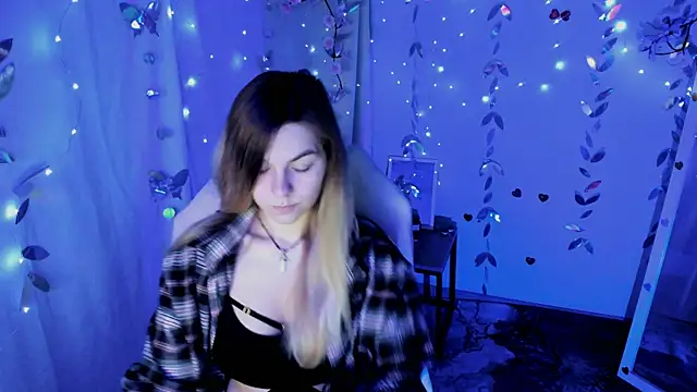 Sweet me  online show from May 4, 2026, 4:27 am