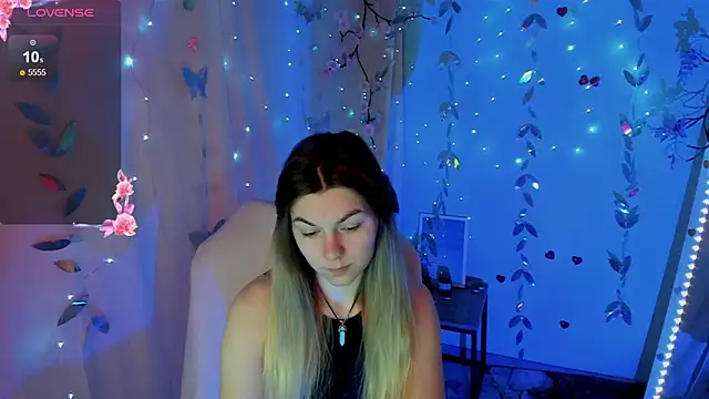 Sweet me  online show from May 11, 2026, 5:42 am