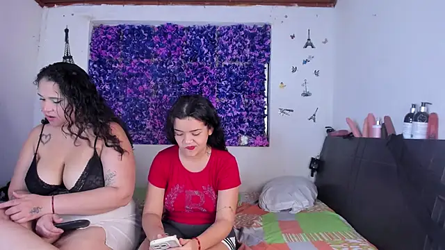 Snapshot of sharon_strom chatting on November 21, 2025, 4:22 am sharon strom online show from November 21, 2025, 4:22 am