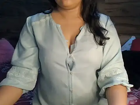 Snapshot of Trezza chatting on March 22, 2025, 7:42 pm Trezza online show from March 22, 2025, 7:42 pm