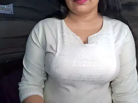 Snapshot of Trezza chatting on September 18, 2025, 7:28 pm Trezza online show from September 18, 2025, 7:28 pm