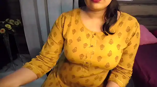 Snapshot of Trezza chatting on December 14, 2024, 5:58 pm Trezza online show from December 14, 2024, 5:58 pm