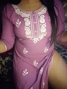 Snapshot of Trezza chatting on February 8, 2026, 9:12 pm Trezza online show from February 8, 2026, 9:12 pm