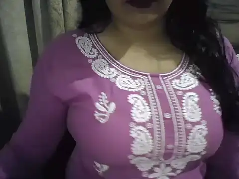 Snapshot of Trezza chatting on October 16, 2025, 8:50 pm Trezza online show from October 16, 2025, 8:50 pm