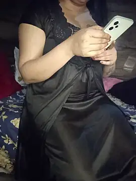 Snapshot of Trezza chatting on February 6, 2026, 7:54 pm Trezza online show from February 6, 2026, 7:54 pm