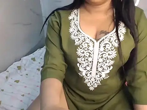 Snapshot of Trezza chatting on March 18, 2026, 7:15 pm Trezza online show from March 18, 2026, 7:15 pm