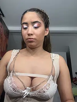 ScarlettAndClark online show from April 22, 2026, 2:07 am