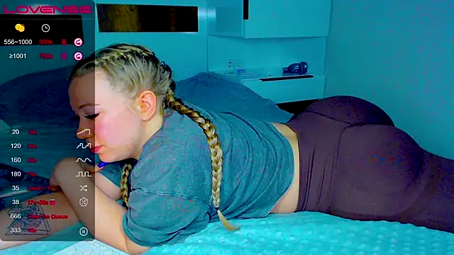 kitti kaattt online show from October 25, 2025, 4:11 am