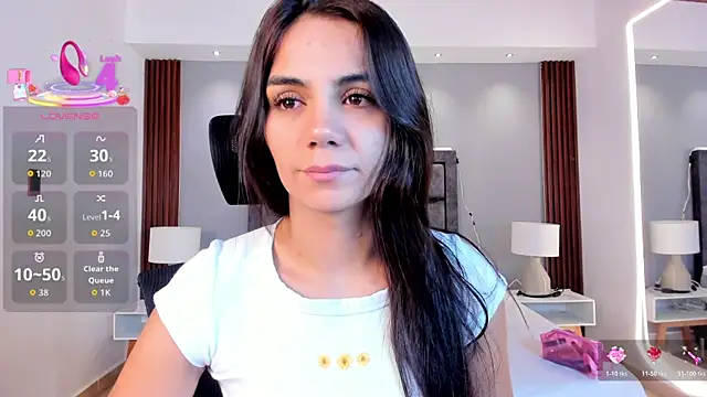 Snapshot of martina_mancini chatting on October 19, 2025, 12:41 pm martina mancini online show from October 19, 2025, 12:41 pm