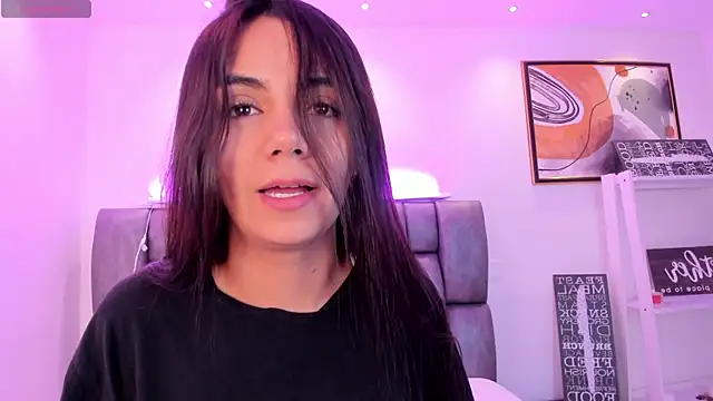 Snapshot of martina_mancini chatting on October 23, 2025, 2:27 pm martina mancini online show from October 23, 2025, 2:27 pm