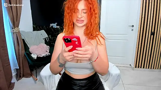 Snapshot of fireflowers_ chatting on March 11, 2026, 6:51 am fireflowers online show from March 11, 2026, 6:51 am