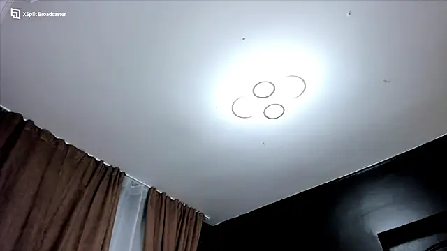 Snapshot of fireflowers_ chatting on July 8, 2026, 8:42 pm fireflowers online show from July 8, 2026, 8:42 pm