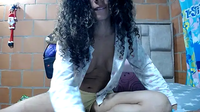 Nadia Monroe online show from October 26, 2025, 4:13 am