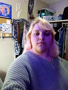 Snapshot of SweetCrazyKay chatting on February 22, 2026, 8:43 pm SweetCrazyKay online show from February 22, 2026, 8:43 pm