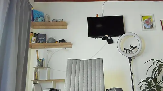 manucute 23  online show from December 5, 2025, 2:59 pm