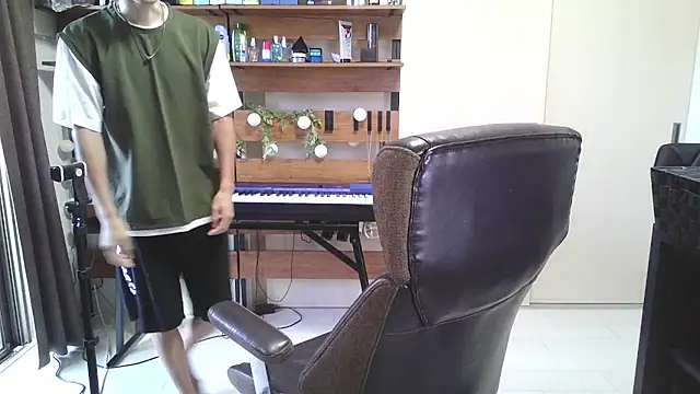 Snapshot of IroManager chatting on October 17, 2025, 10:55 pm IroManager online show from October 17, 2025, 10:55 pm