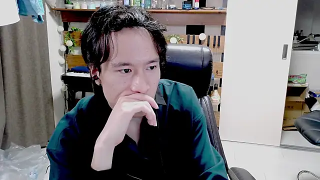 Snapshot of IroManager chatting on May 14, 2026, 6:49 pm IroManager online show from May 14, 2026, 6:49 pm