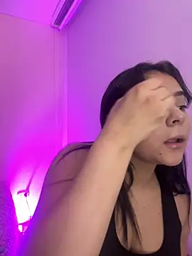 Snapshot of Oriana_Guzman chatting on April 13, 2026, 11:09 pm Oriana Guzman online show from April 13, 2026, 11:09 pm