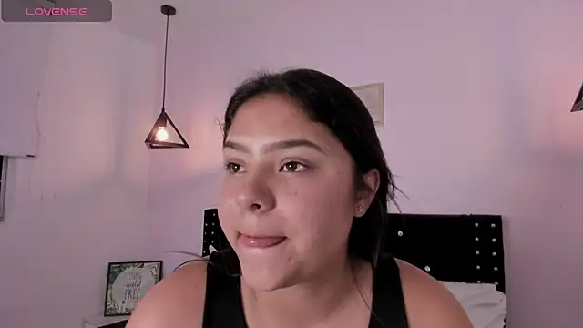 Oriana Guzman online show from September 15, 2025, 12:33 am