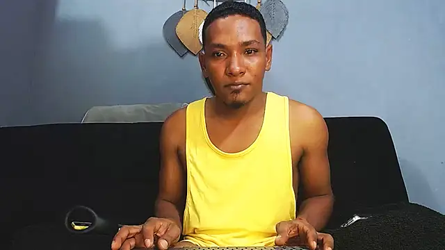 Snapshot of Grandeygruesa1 chatting on December 4, 2025, 2:10 am Grandeygruesa1 online show from December 4, 2025, 2:10 am