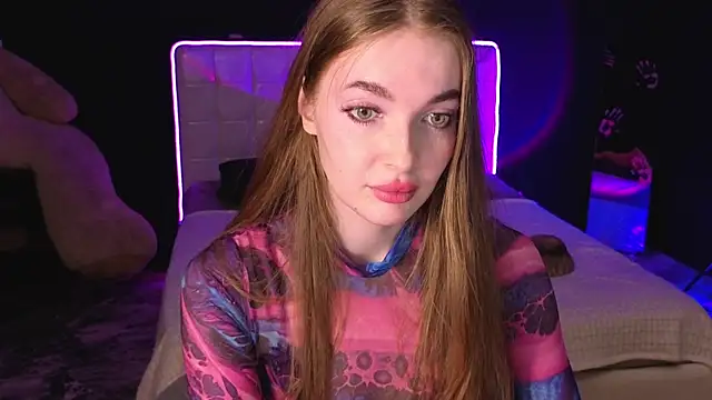 Snapshot of LissaCain chatting on November 18, 2025, 9:23 am LissaCain online show from November 18, 2025, 9:23 am