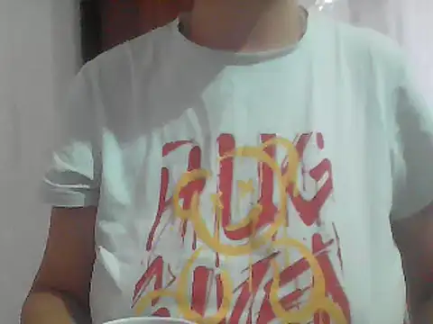 Snapshot of AnaXBerry chatting on July 14, 2026, 6:51 am AnaXBerry online show from July 14, 2026, 6:51 am