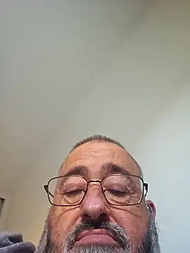 polla calientes47 online show from November 23, 2025, 3:11 pm