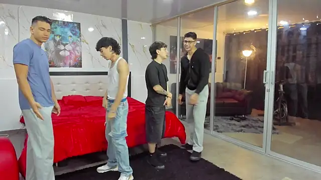 Snapshot of badguyss_bisex chatting on March 9, 2026, 11:36 am badguyss bisex online show from March 9, 2026, 11:36 am