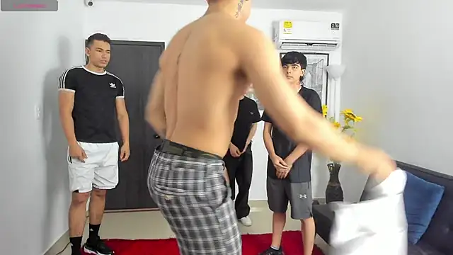 Snapshot of badguyss_bisex chatting on March 15, 2026, 11:28 am badguyss bisex online show from March 15, 2026, 11:28 am