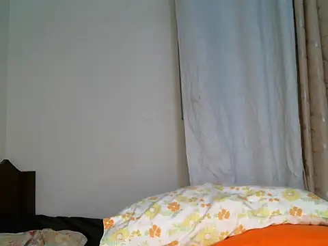 Bella kiki online show from March 3, 2025, 5:31 pm