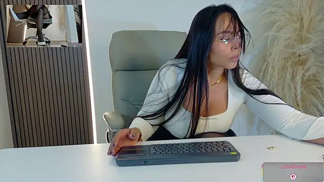 Snapshot of lulu_072 chatting on July 24, 2026, 12:06 am lulu 072 online show from July 24, 2026, 12:06 am