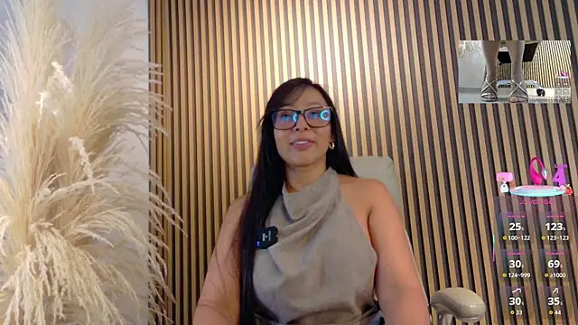 Snapshot of lulu_072 chatting on June 19, 2026, 12:49 am lulu 072 online show from June 19, 2026, 12:49 am