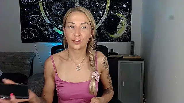 SexxyLiviaa online show from June 29, 2026, 1:01 am