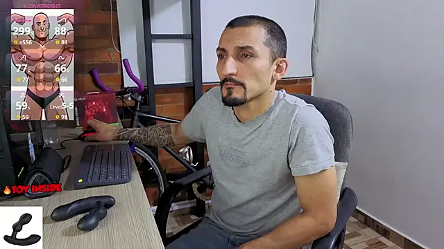 Snapshot of Marck_Muscle chatting on June 22, 2026, 4:20 am Marck Muscle online show from June 22, 2026, 4:20 am
