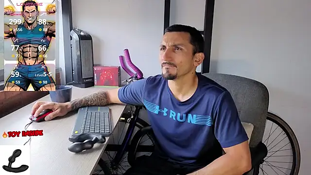 Snapshot of Marck_Muscle chatting on August 4, 2026, 9:41 pm Marck Muscle online show from August 4, 2026, 9:41 pm
