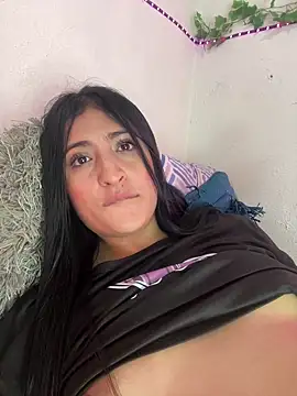 alondra darling online show from February 11, 2025, 10:07 pm