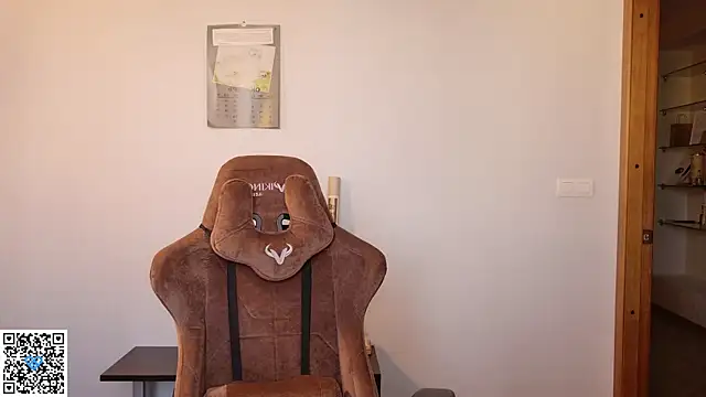 Snapshot of Neko_Kimiko chatting on October 10, 2025, 10:49 am Neko Kimiko online show from October 10, 2025, 10:49 am