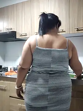 Snapshot of Mia_Adell_11 chatting on February 4, 2025, 6:57 am Mia Adell 11 online show from February 4, 2025, 6:57 am