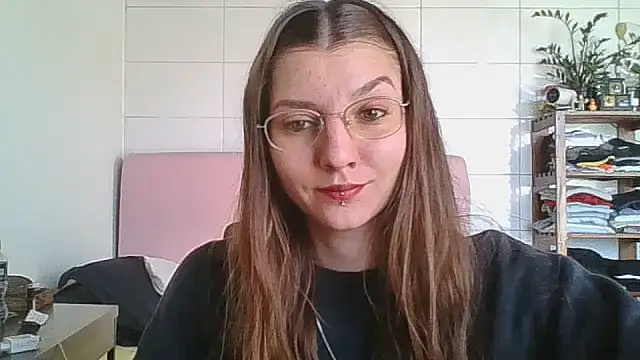 SweetyBabyDemon online show from October 8, 2025, 2:07 pm