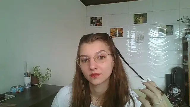 SweetyBabyDemon online show from November 9, 2025, 1:04 pm