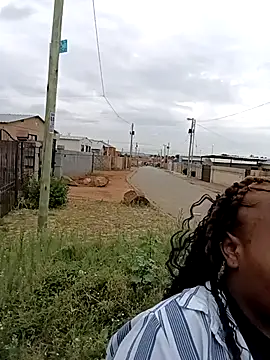 Snapshot of ThaBundaa chatting on February 15, 2026, 10:14 am ThaBundaa online show from February 15, 2026, 10:14 am