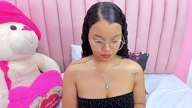 ISABELLA 020 online show from February 13, 2026, 1:00 pm