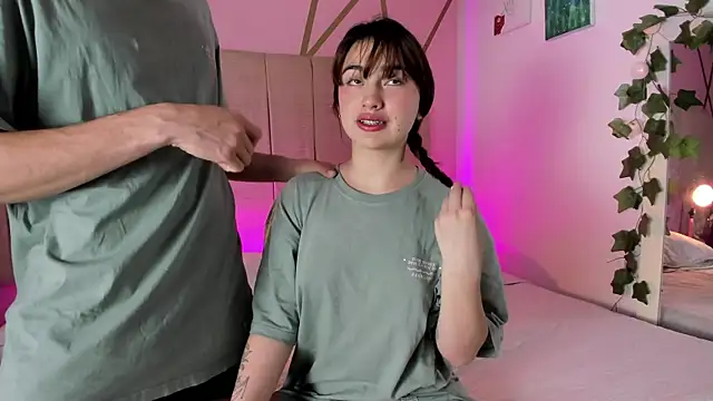 Snapshot of Damian_n_Maya chatting on March 15, 2025, 9:19 am Damian n Maya online show from March 15, 2025, 9:19 am