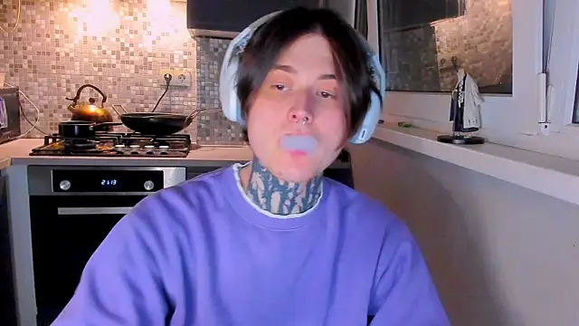  torfin  online show from February 28, 2026, 9:58 pm