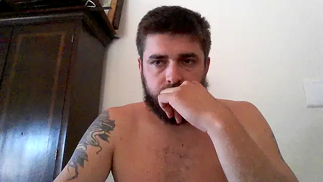 Snapshot of Dat1994 chatting on February 6, 2025, 2:26 pm Dat1994 online show from February 6, 2025, 2:26 pm