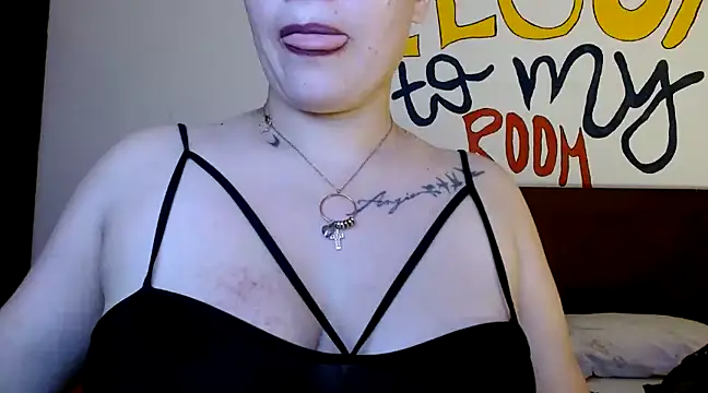 nathy 28latex online show from December 2, 2024, 11:02 pm