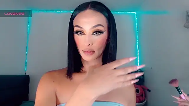  Riannagarcia  online show from November 6, 2025, 5:22 am