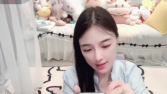 AKiKi711 online show from May 4, 2026, 3:04 pm
