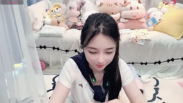 AKiKi711 online show from April 20, 2026, 4:59 am